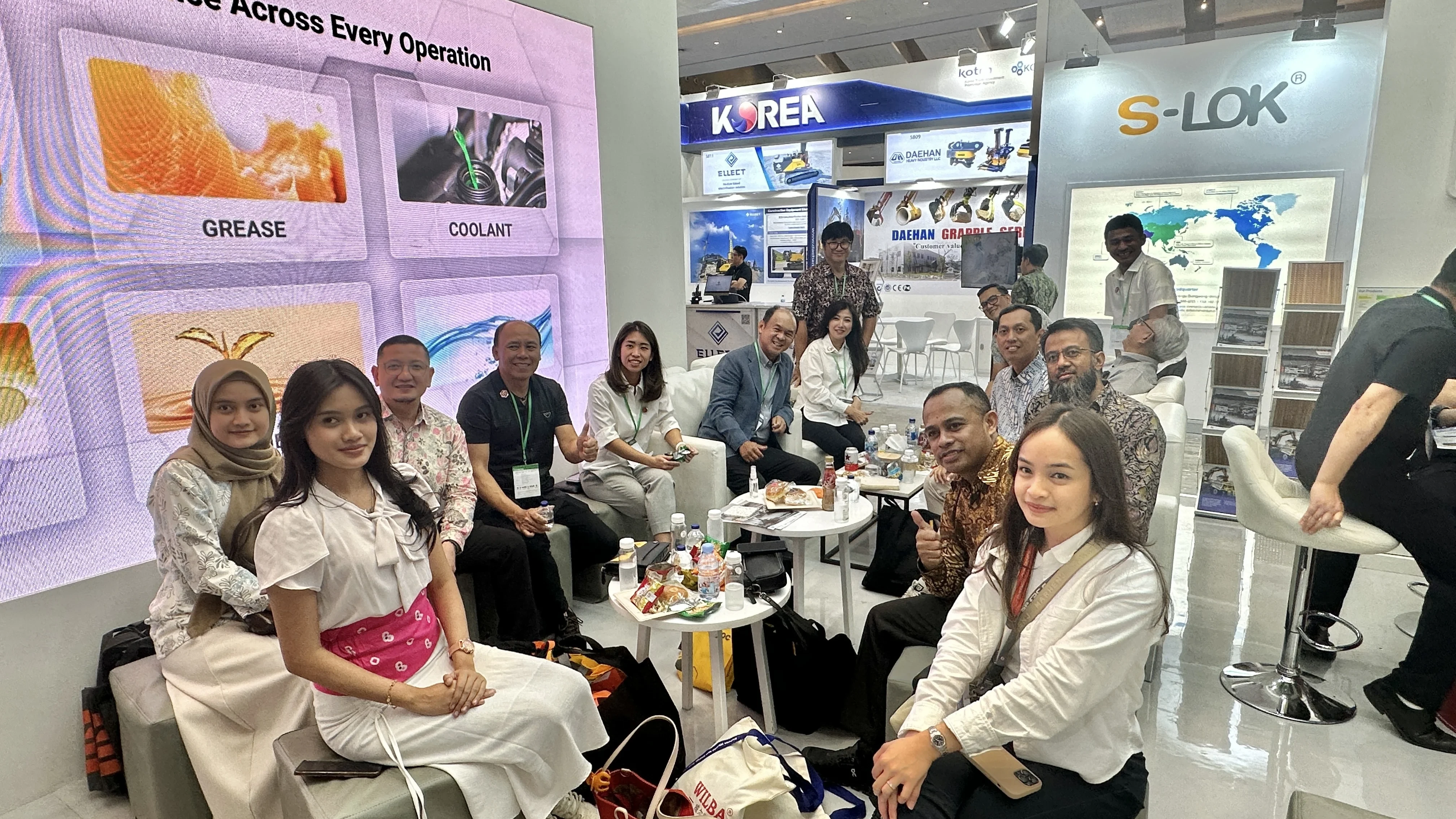 SEFAS berpartisipasi di Mining Indonesia 2025 sebagai mitra edukasi dan solusi pelumasan tambang